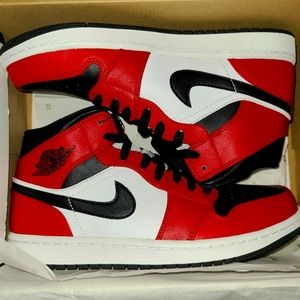 Air Jordan Chicago Style, Size 8.5 NWT - OBO